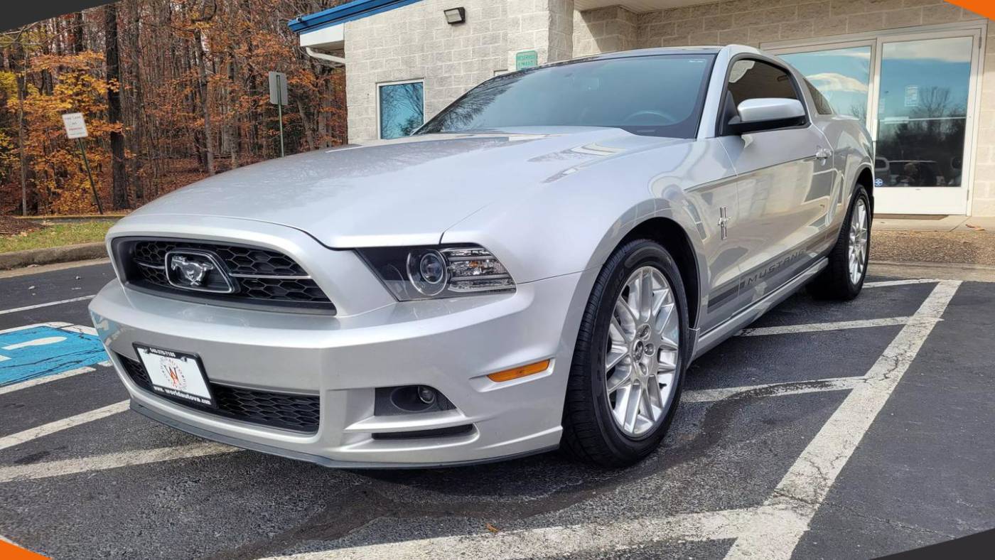 2014 Ford Mustang V6 — Coupe — 39,721 mi — Fredricksburg, VA