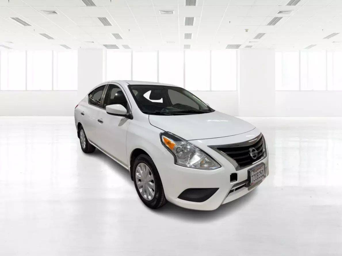 2017 Nissan Versa 1.6 SV — Sedan — 68,000 mi — Newark, CA