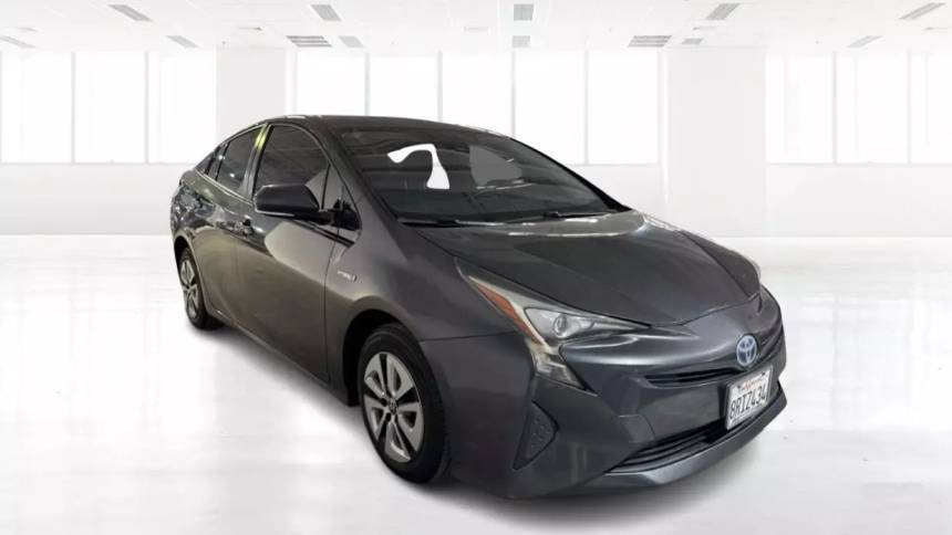 2017 Toyota Prius Three Touring — Hatchback — 136,000 mi — Newark, CA