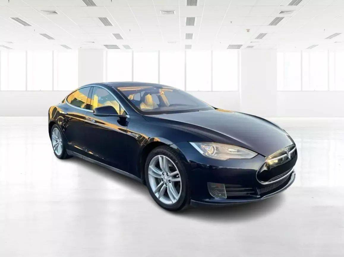 2013 Tesla Model S Standard — Hatchback — 134,472 mi — Newark, CA