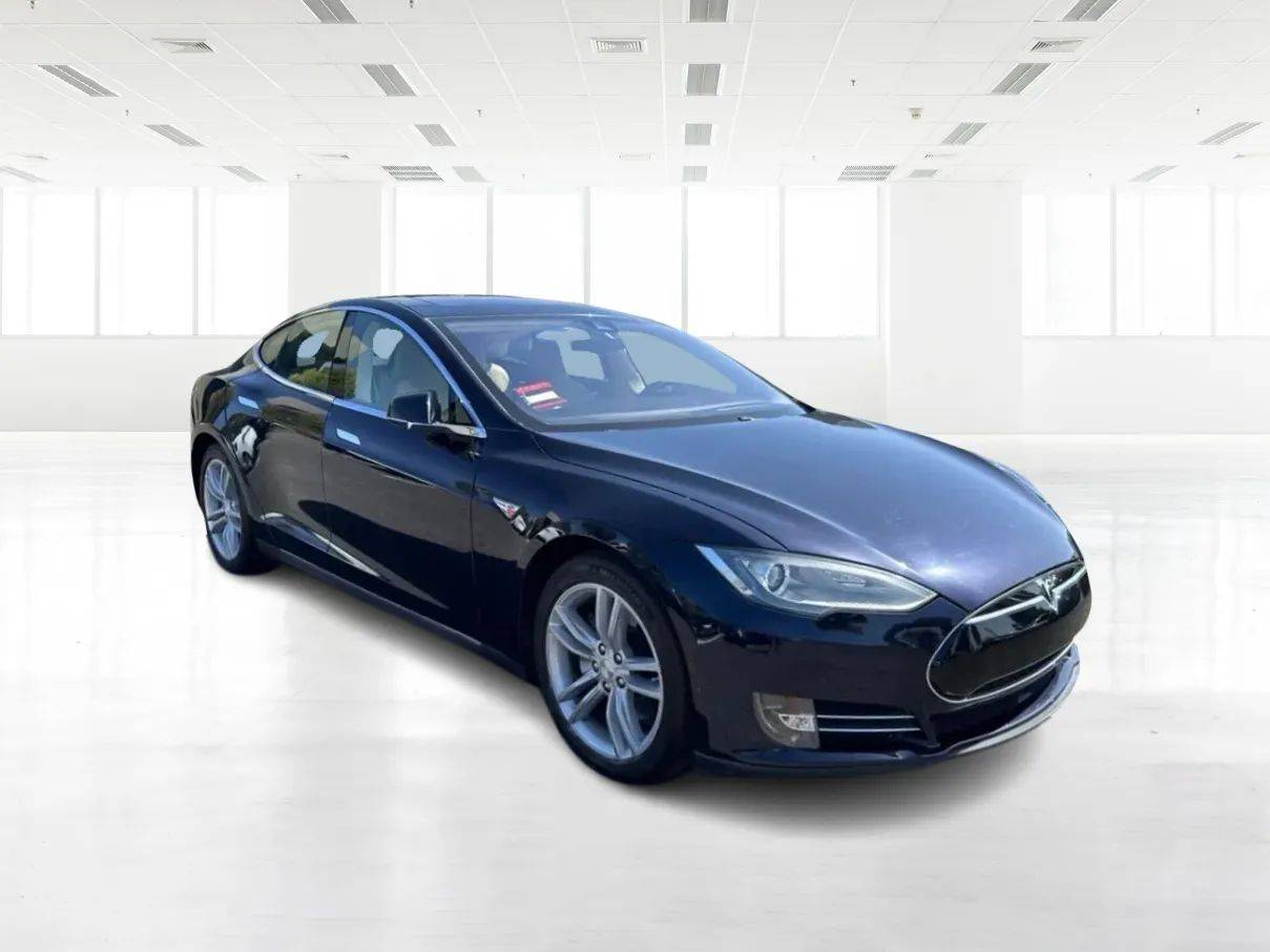2015 Tesla Model S 85 — Hatchback — 122,020 mi — Newark, CA