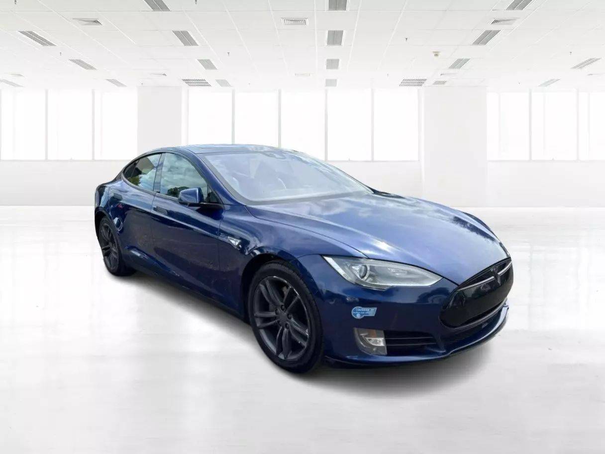 2015 Tesla Model S 90D — Hatchback — 124,946 mi — Newark, CA