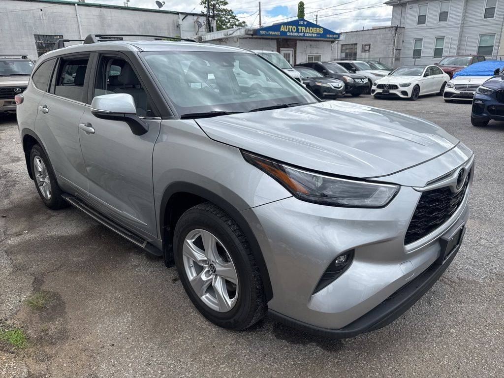 2022 Toyota Highlander LE — SUV — 29,098 mi — Valley Stream, NY