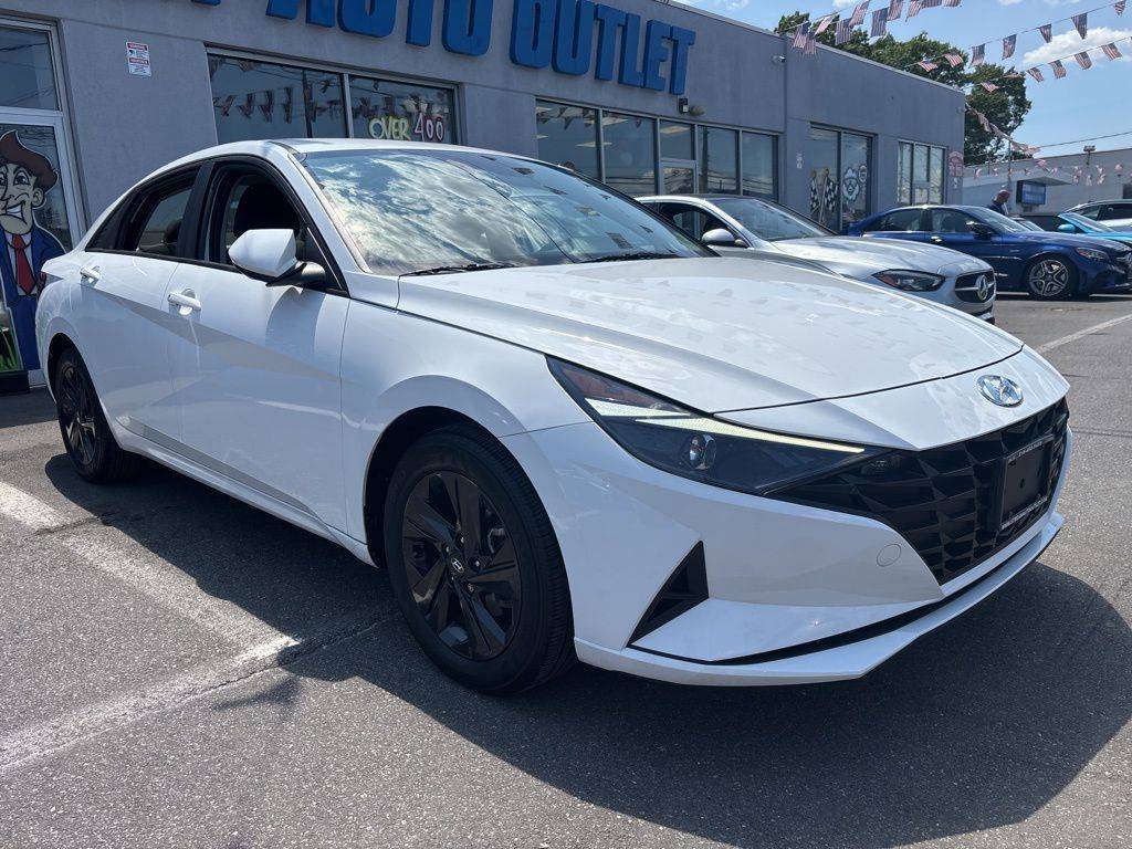 2022 Hyundai Elantra Hybrid Blue — Sedan — 31,573 mi — Valley Stream, NY