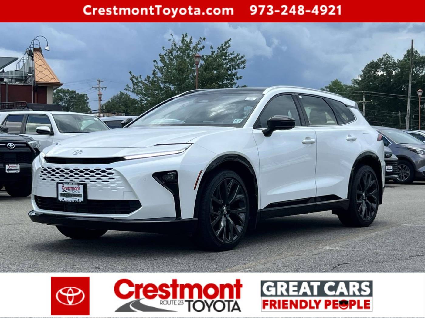 2025 Toyota Crown Signia Limited — SUV — 5,444 mi — Pompton Plains, NJ