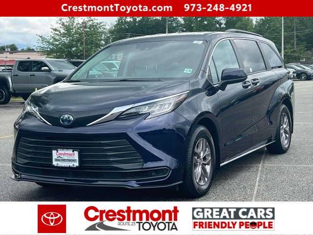 2023 Toyota Sienna LE — Minivan — 43,872 mi — Pompton Plains, NJ