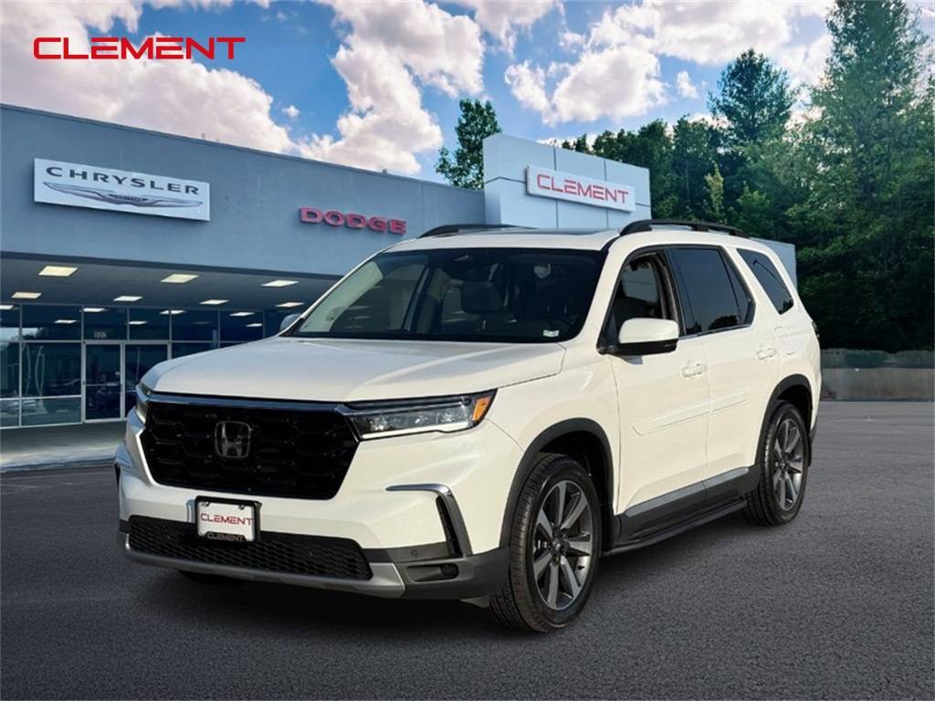 2023 Honda Pilot Touring — SUV — 24,809 mi — Columbia, IL