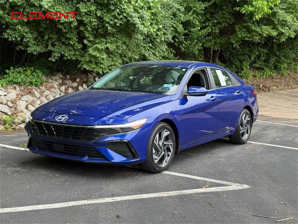 2024 Hyundai Elantra SEL — Sedan — 6,992 mi — Columbia, IL
