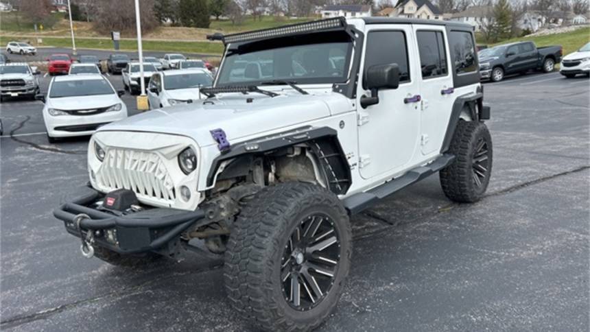 2017 Jeep Wrangler Sahara — SUV — 72,291 mi — Columbia, IL