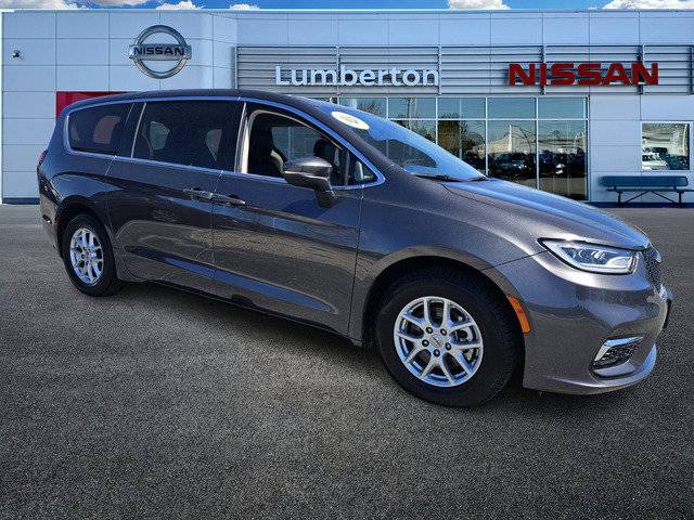 2023 Chrysler Pacifica Touring L — Minivan — 65,120 mi — Lumberton, NC