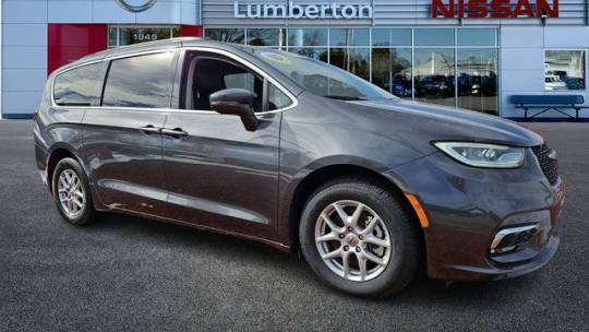 2022 Chrysler Pacifica Touring L — Minivan — 61,046 mi — Lumberton, NC