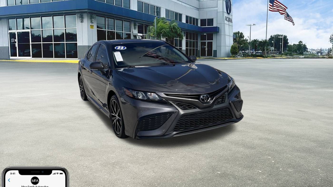 2023 Toyota Camry SE — Sedan — 24,390 mi — Tampa, FL