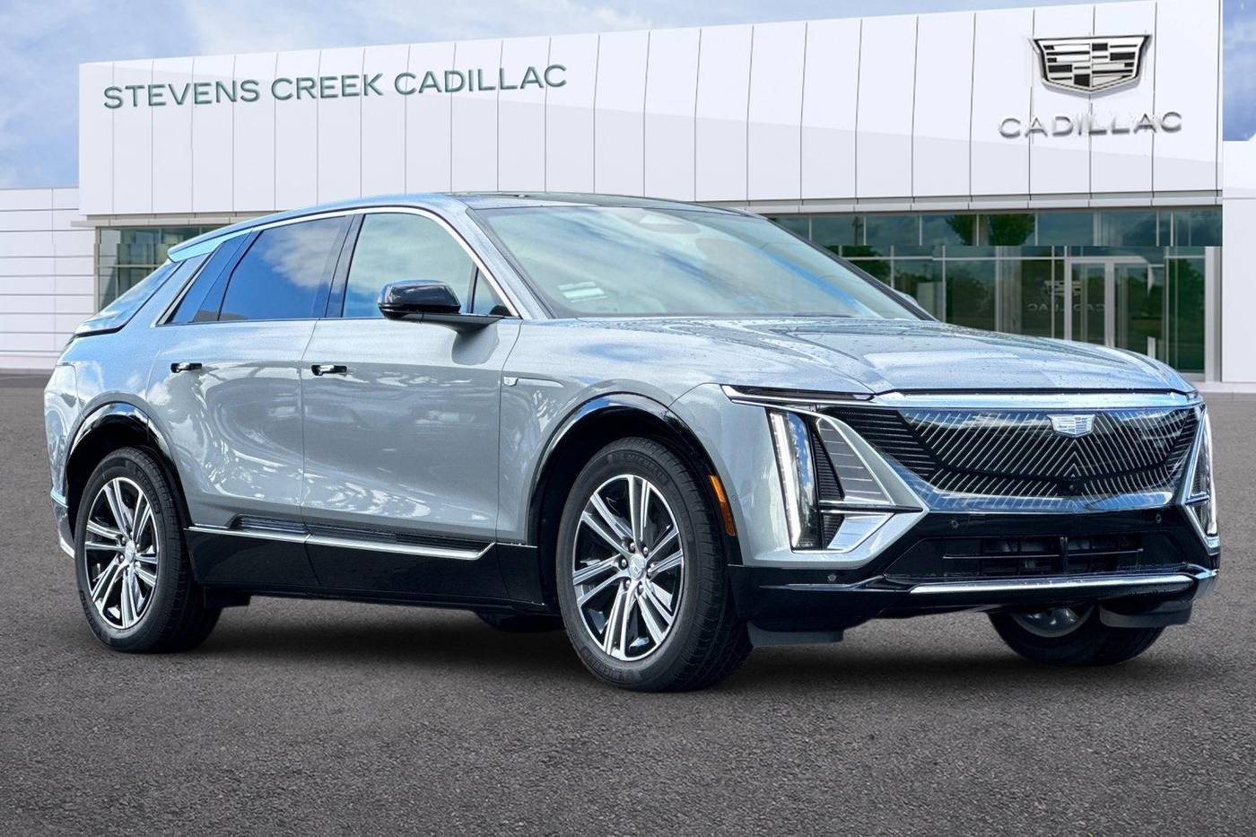 2025 Cadillac LYRIQ Luxury — SUV — 708 mi — Santa Clara, CA