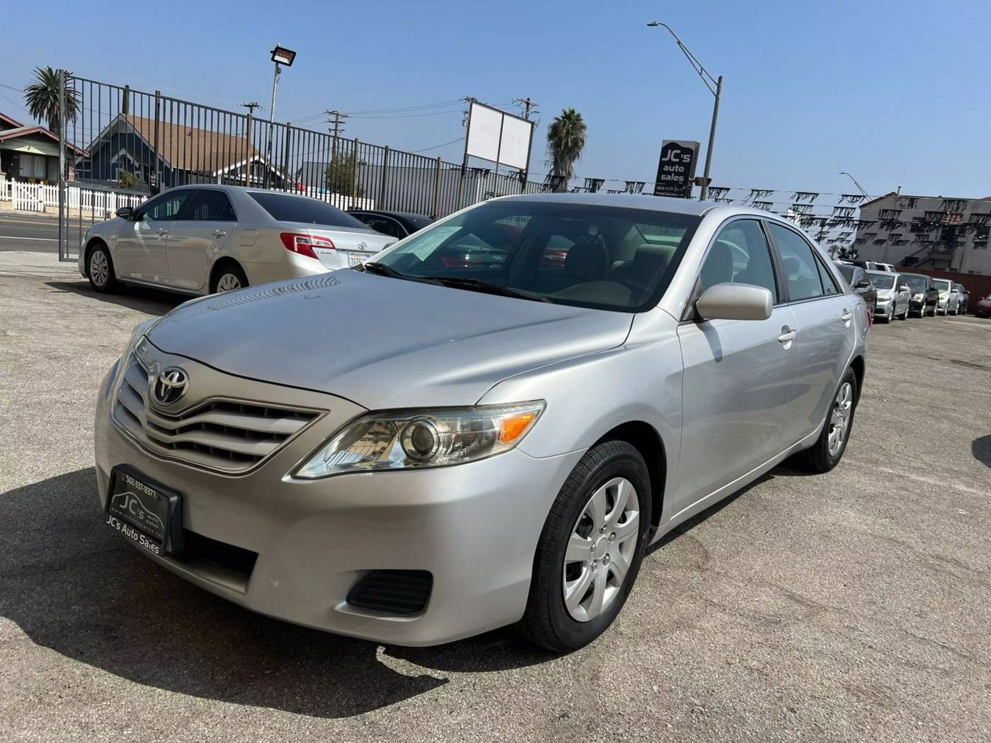 2011 Toyota Camry LE — Sedan — 161,190 mi — Long Beach, CA