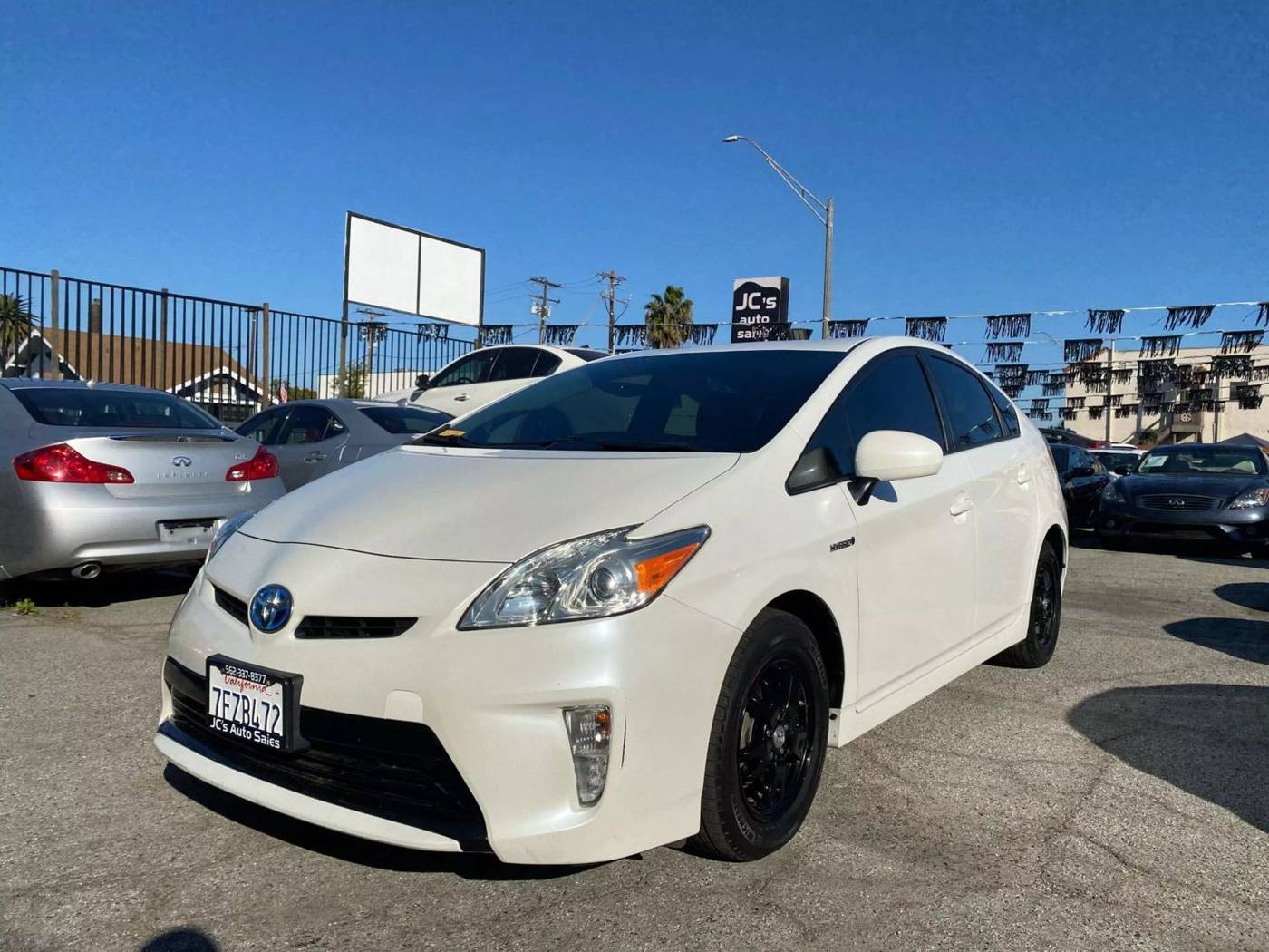 2014 Toyota Prius Two — Sedan — 137,422 mi — Long Beach, CA