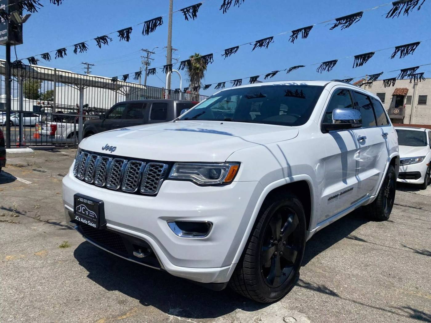 2017 Jeep Grand Cherokee Overland — SUV — 144,182 mi — Long Beach, CA