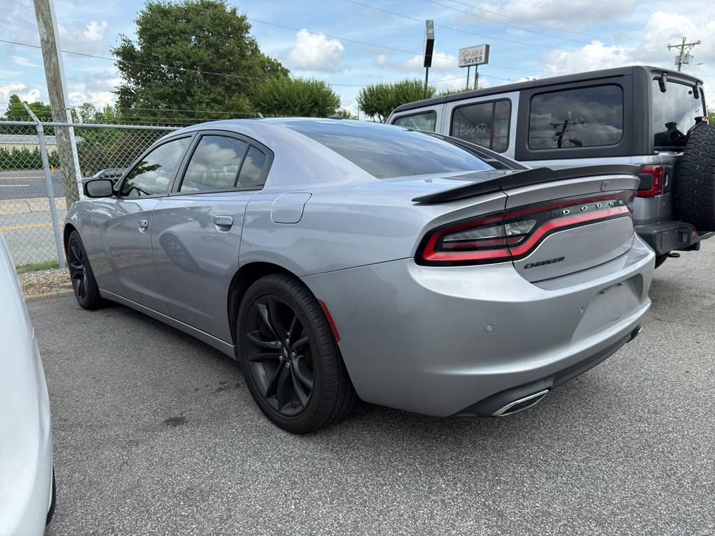 2018 Dodge Charger SXT