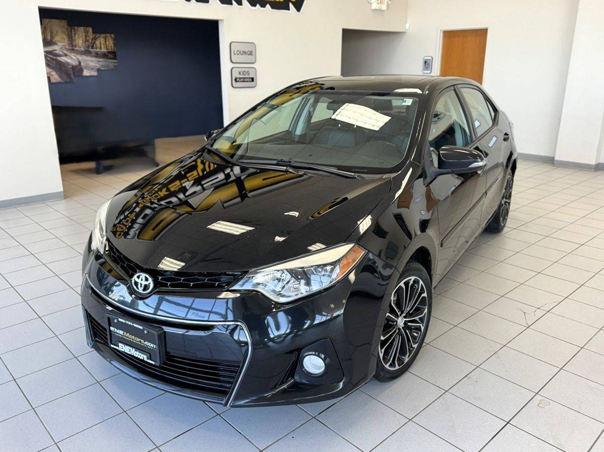 2015 Toyota Corolla S Premium — Sedan — 101,739 mi — Racine, WI