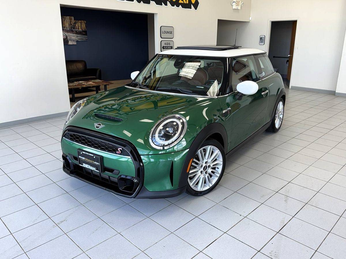 2022 MINI Hardtop Cooper S — Hatchback — 99,880 mi — Racine, WI