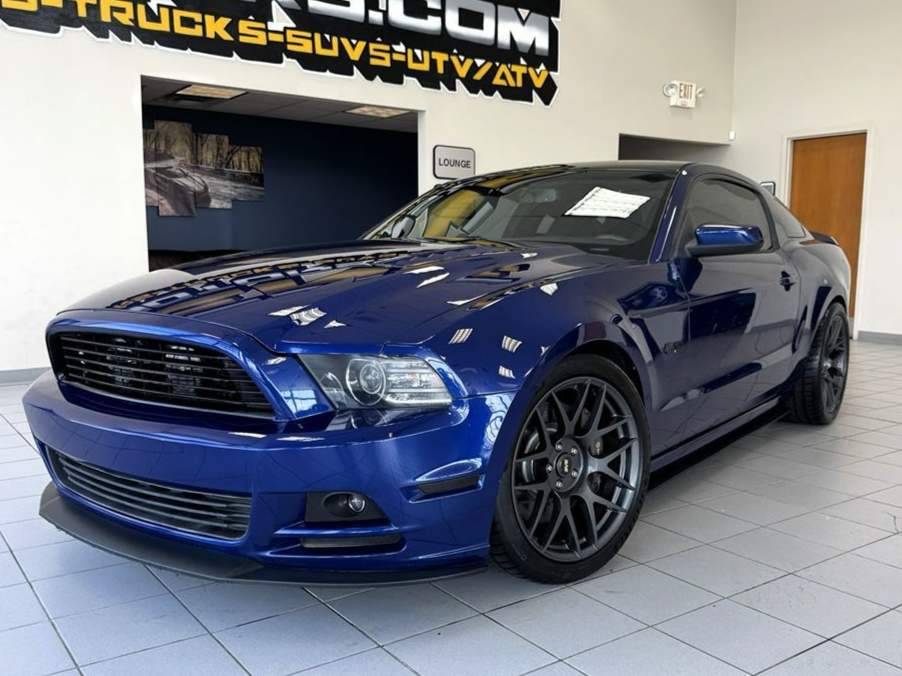 2013 Ford Mustang GT — Coupe — 37,619 mi — Racine, WI