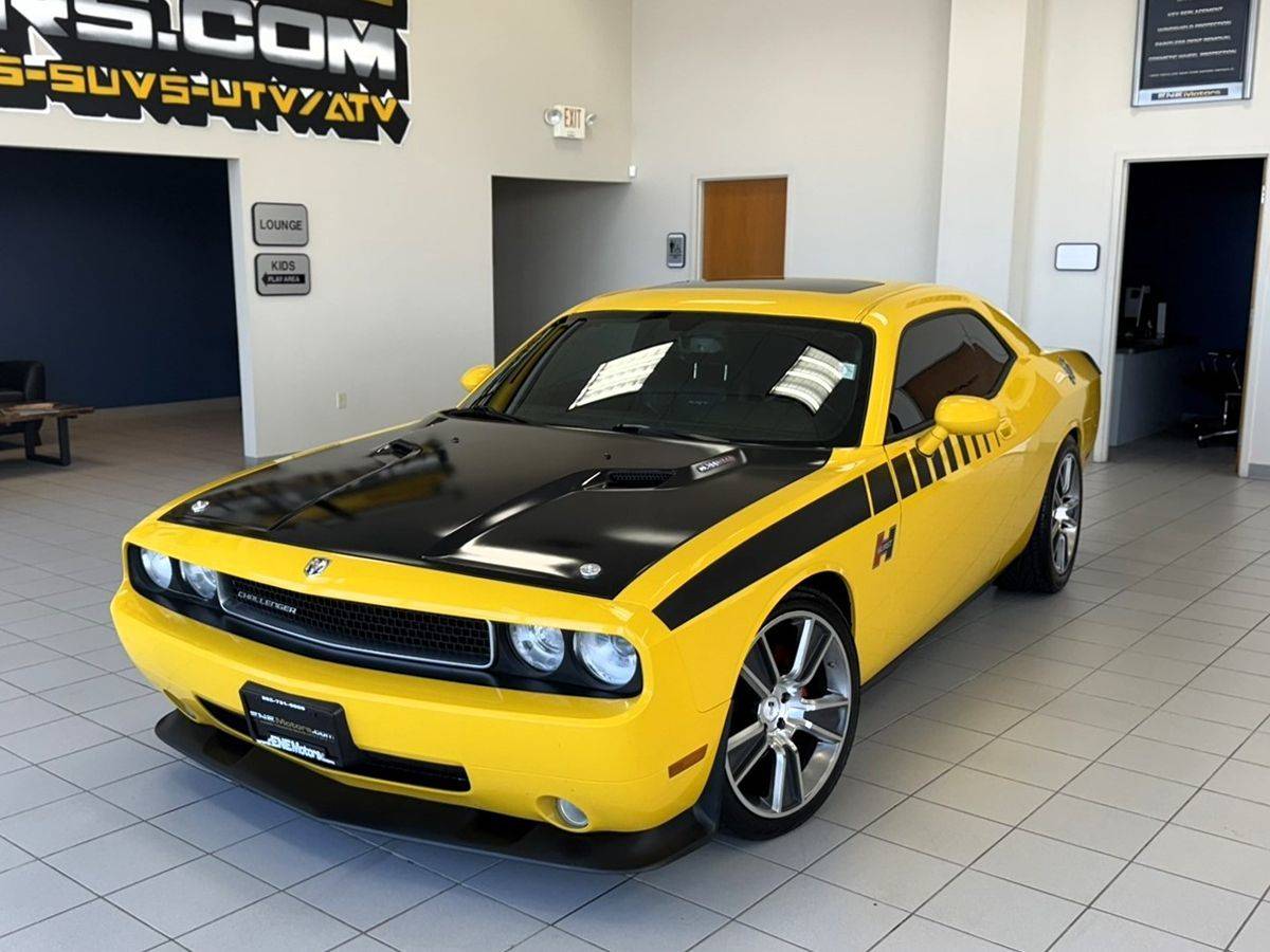 2010 Dodge Challenger SRT8 — Coupe — 52,871 mi — Racine, WI