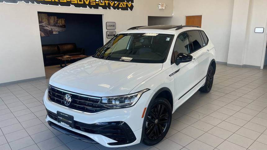 2022 Volkswagen Tiguan SE R-Line Black — SUV — 17,044 mi — Racine, WI