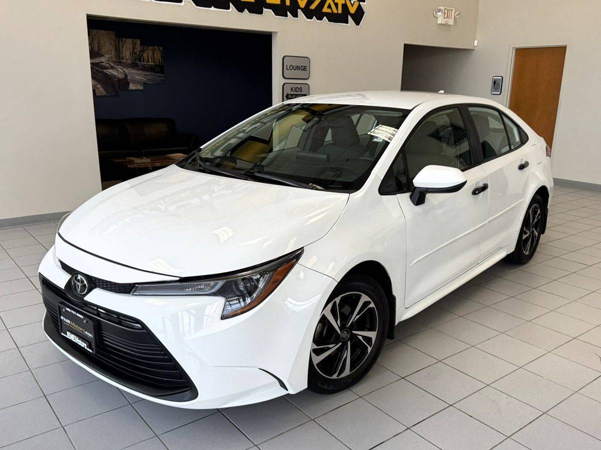 2024 Toyota Corolla LE — Sedan — 36,700 mi — Racine, WI