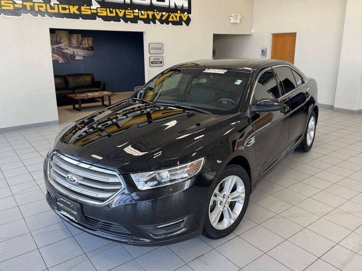 2015 Ford Taurus SEL — Sedan — 150,971 mi — Racine, WI
