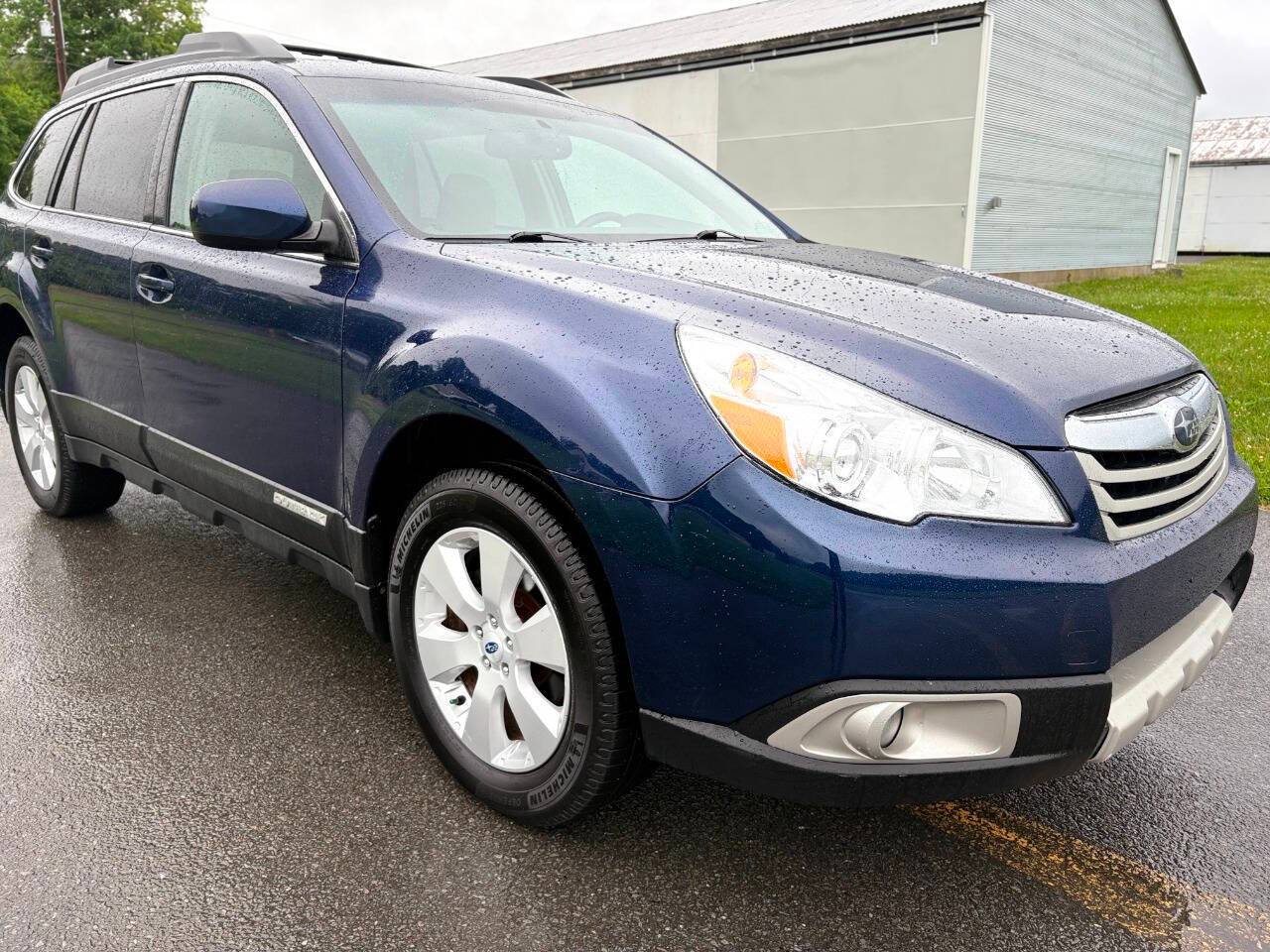 2011 Subaru Outback 2.5i Limited — SUV — 73,710 mi — Slatington, PA