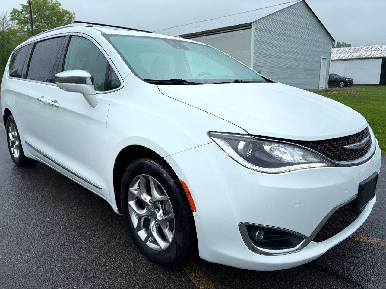 2018 Chrysler Pacifica Limited — Minivan — 88,679 mi — Slatington, PA