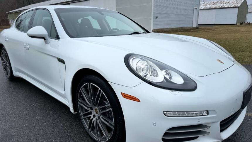 2015 Porsche Panamera 4 — Sedan — 68,146 mi — Slatington, PA