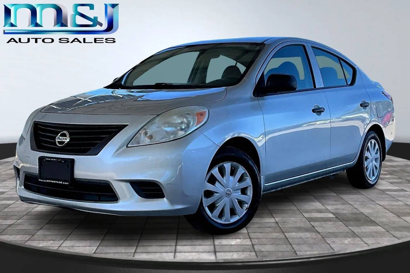2013 Nissan Versa S Plus — Sedan — 87,211 mi — Jacksonville, FL