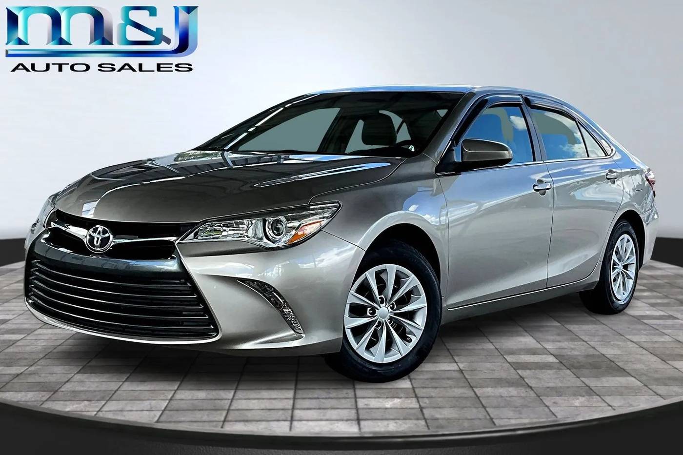 2017 Toyota Camry XLE — Sedan — 42,112 mi — Jacksonville, FL