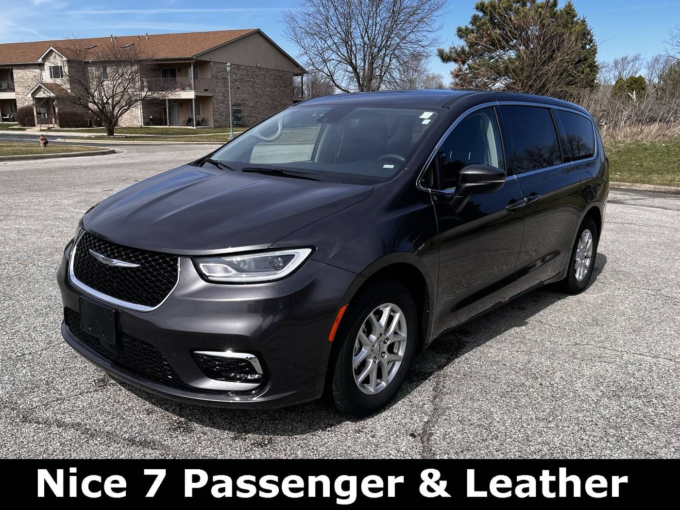 2023 Chrysler Pacifica Touring L — Minivan — 68,723 mi — Merrillville, IN