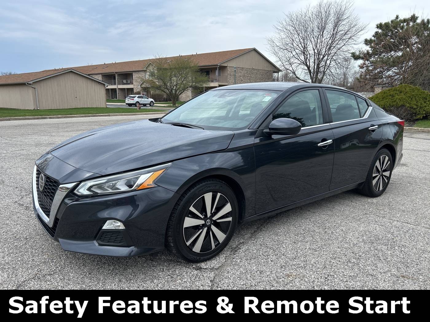 2022 Nissan Altima SV — Sedan — 71,324 mi — Merrillville, IN
