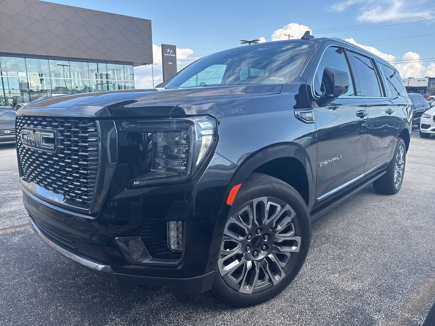 2023 GMC Yukon Denali Ultimate — SUV — 53,117 mi — Merrillville, IN
