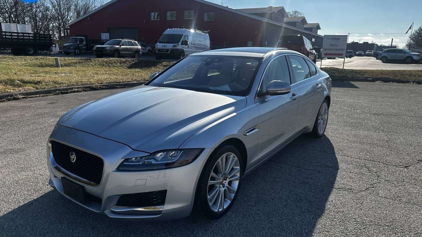 2020 Jaguar XF Prestige — Sedan — 25,638 mi — Merrillville, IN