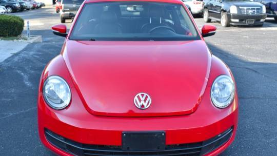 2012 Volkswagen Beetle 2.5 — Hatchback — 121,528 mi — Crestwood, IL