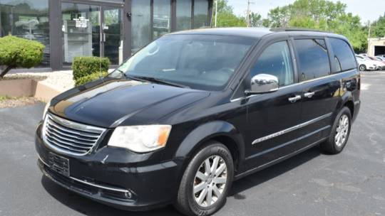 2012 Chrysler Town & Country Touring-L — Minivan — 141,219 mi — Crestwood, IL