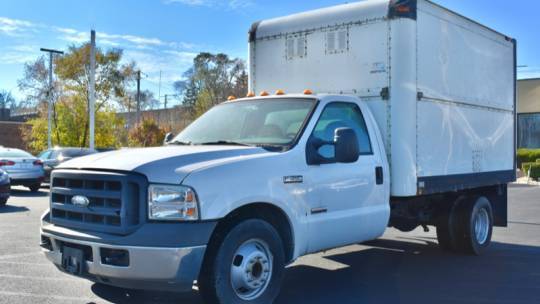 2006 Ford Super Duty F-350 Chassis Cab XL — Chassis Cab Truck — 178,140 mi — Crestwood, IL