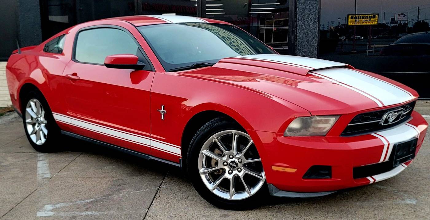 2010 Ford Mustang V6 — Coupe — 125,766 mi — Dallas, TX