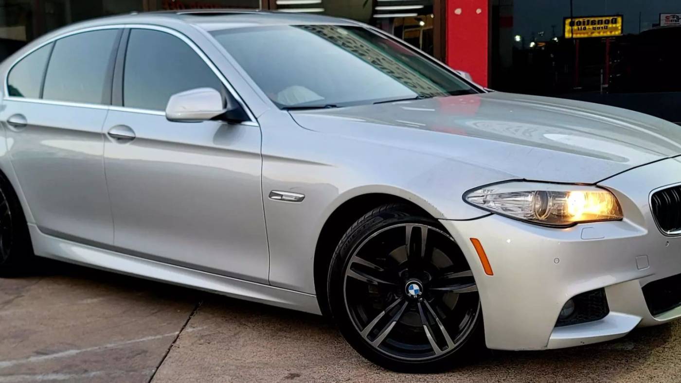 2011 BMW 5 Series 528i