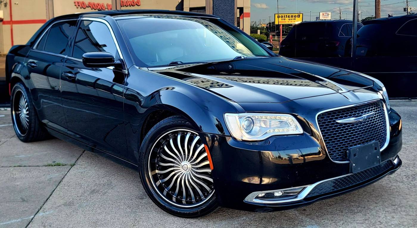2016 Chrysler 300 Anniversary Edition — Sedan — 101,212 mi — Dallas, TX
