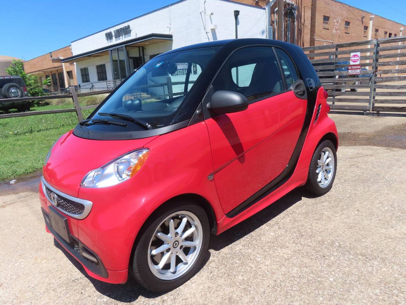 2014 smart fortwo electric drive Passion — Coupe — 59,195 mi — Dallas, TX