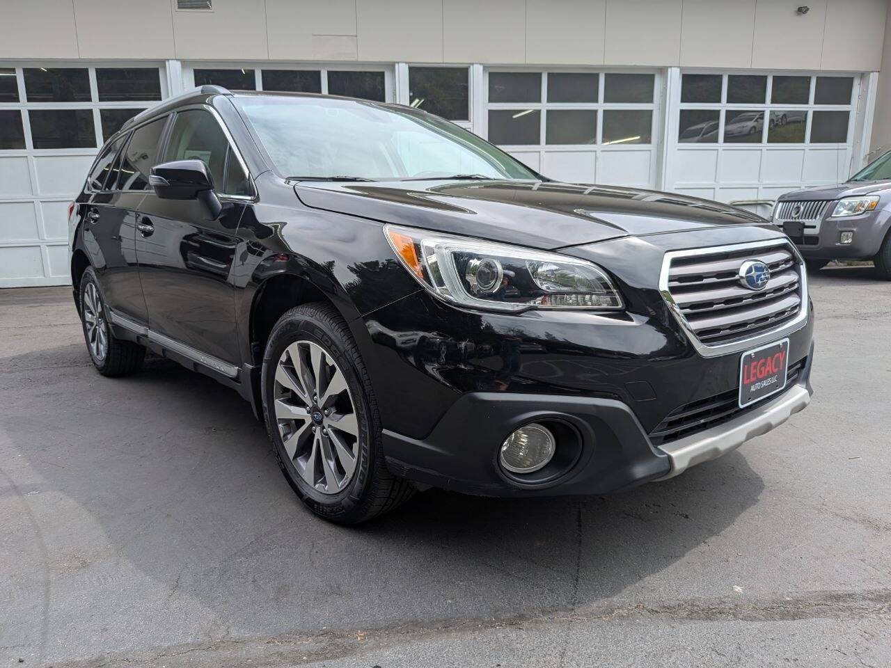 2017 Subaru Outback 2.5i Touring — SUV — 102,463 mi — Seattle, WA