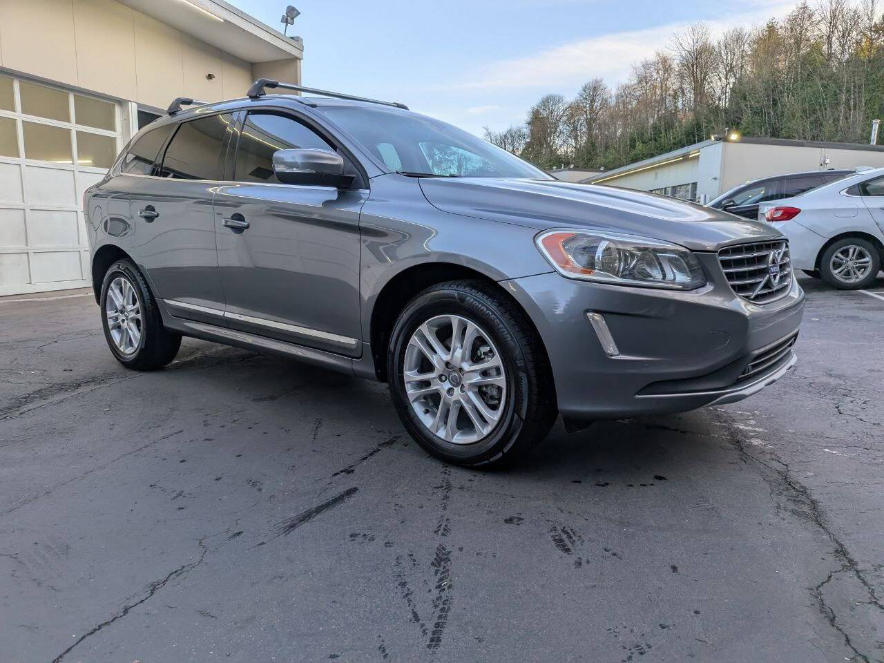 2016 Volvo XC60 T5 Drive-E Premier — SUV — 121,498 mi — Seattle, WA