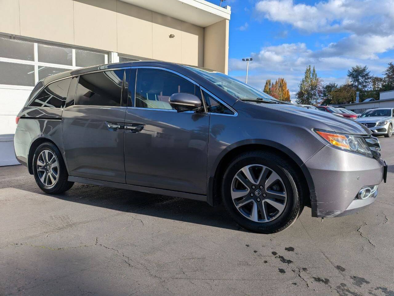 2015 Honda Odyssey Touring — Minivan — 90,517 mi — Seattle, WA