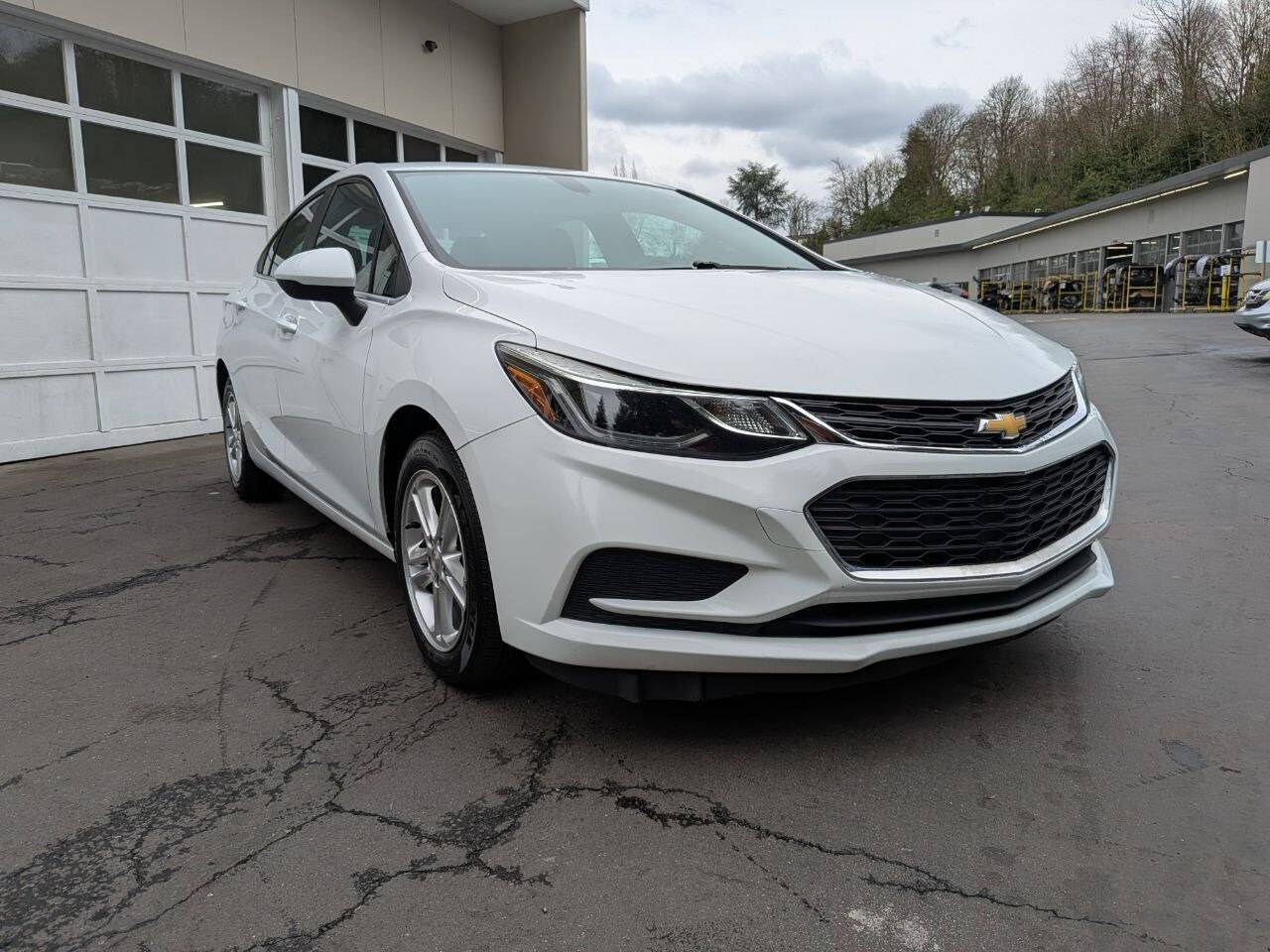 2017 Chevrolet Cruze LT — Sedan — 112,798 mi — Seattle, WA
