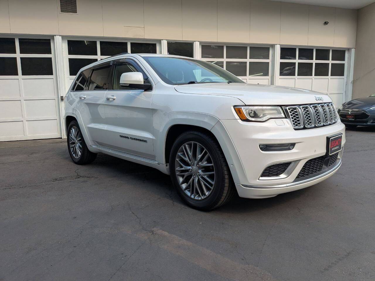 2017 Jeep Grand Cherokee Summit — SUV — 76,299 mi — Seattle, WA
