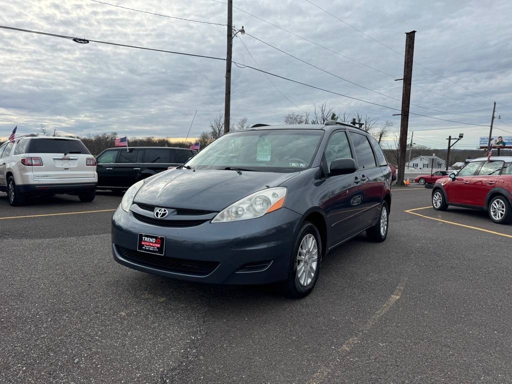 2008 Toyota Sienna LE — Minivan — 123,835 mi — Quakertown, PA
